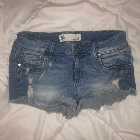 Summer Jean Shorts — Bundle of 4!! ♡ - Picture 3 of 6